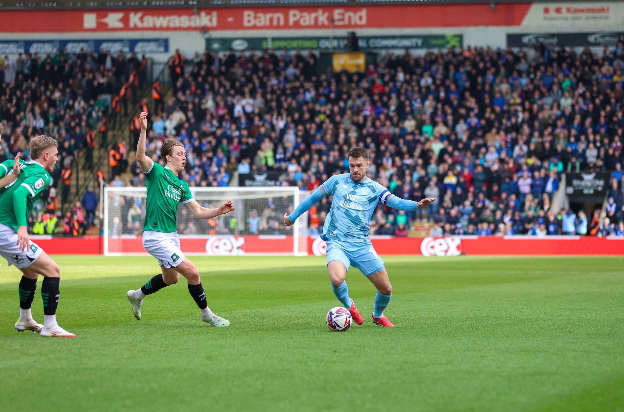 Ramsey jugando con el Cardiff City. Fuente: Aaron Ramsey en "X".