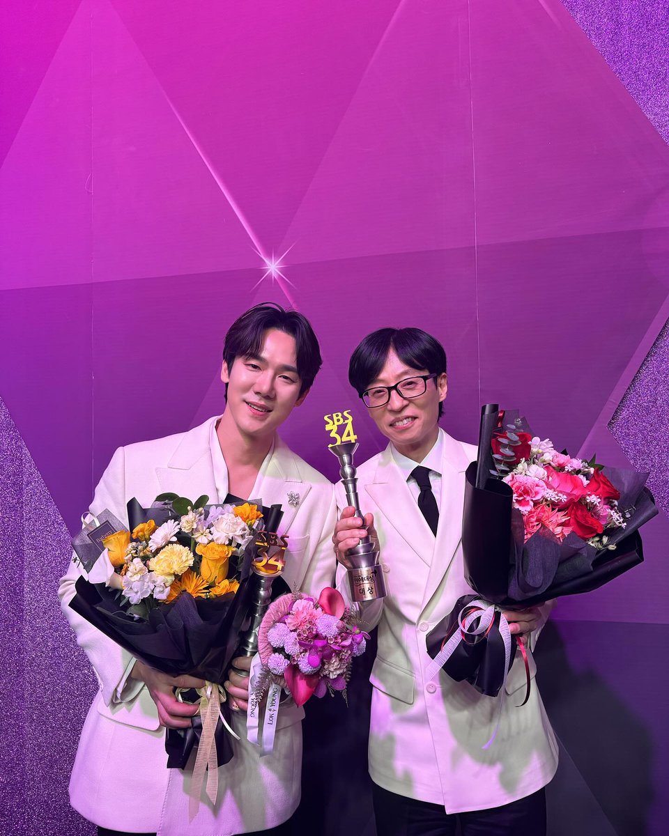 yoyeonseok's tweet photo. SBS연예대상 #틈만나면 🫡 https://t.co/OVlXOSe6aX