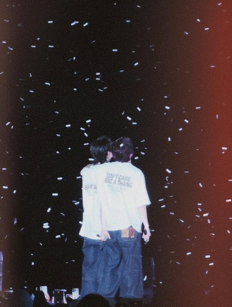 chocohyck's tweet photo. ㅤㅤㅤㅤ.        ‧₊ *:･ﾟ彡        ☽︎      .
      .                    ◌    ✩彡 ･ﾟ *:    .
                        .            ♡ .
              .            (\_(\     /)_/)  .
                            (      )   (      )
     .                  ૮/ʚɞ  |ა | ʚɞ \ა  . https://t.co/ZfpZnOeJRg