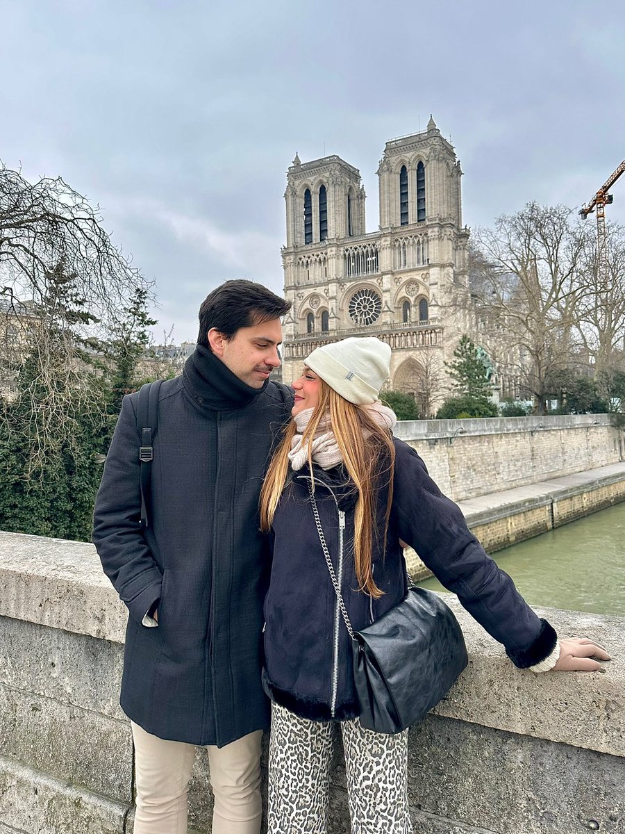 Rub23en's tweet photo. La Vie En Rose 2️⃣♾️💫🪐🖤🇫🇷 https://t.co/GpHl0tWAjK