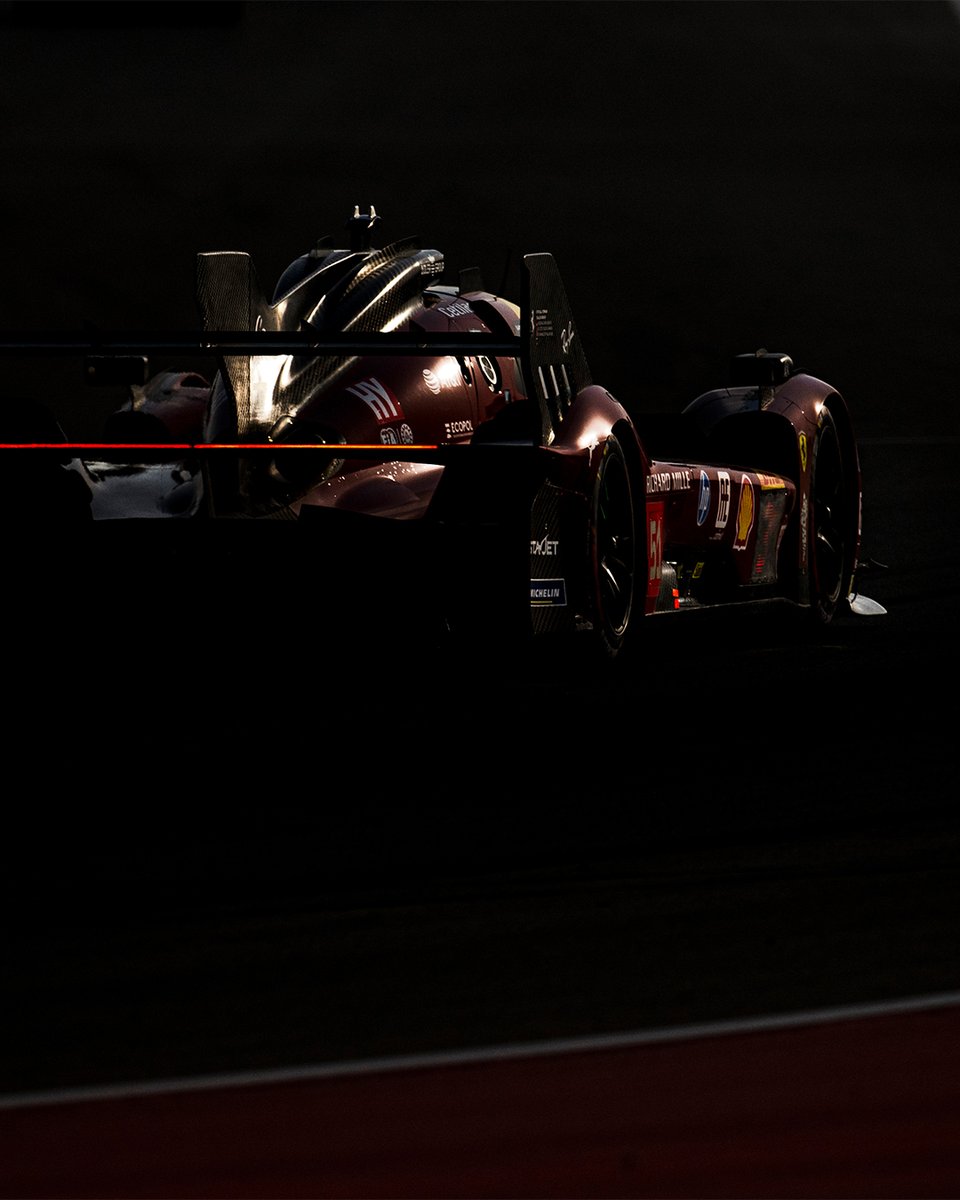 FIAWEC's tweet photo. Into the night ✨

#WEC #Qatar1812km https://t.co/W7FUyeJexw