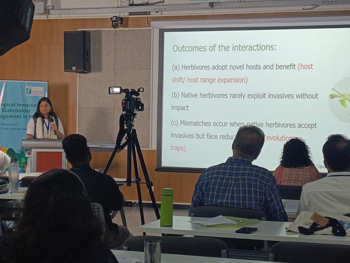 Rajeev Raghavan (@labrajeev) on Twitter photo Purnima Singh @purniiima_singh <a href="/Delhiuniversit/">Delhi University</a> presents her PhD research on ecological consequences of invasive species on host plant selection by native insect herbivores <a href="/indforinvbio/">Indian Forum for Invasion Biology</a> #IFIB2025 <a href="/azimpremjiuniv/">Azim Premji University</a> Purnima Singh @purniiima_singh <a href="/Delhiuniversit/">Delhi University</a> presents her PhD research on ecological consequences of invasive species on host plant selection by native insect herbivores <a href="/indforinvbio/">Indian Forum for Invasion Biology</a> #IFIB2025 <a href="/azimpremjiuniv/">Azim Premji University</a>