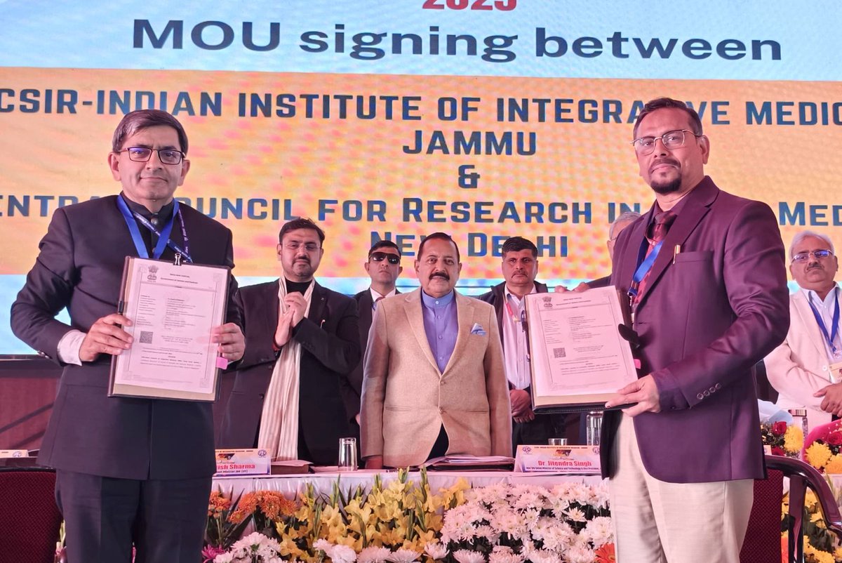 DrJitendraSingh's tweet photo. MoU signing between #CSIR-IIIM Jammu & Central Council for Research in Unani Medicine (#CCRUM), New Delhi and between Biotechnology Industry Research Assistance Council (#BIRAC) & #CSIR- IIIM marks a significant step toward strengthening #StartUp- Industry synergy and fostering public-private-partnership. 
#Jammu