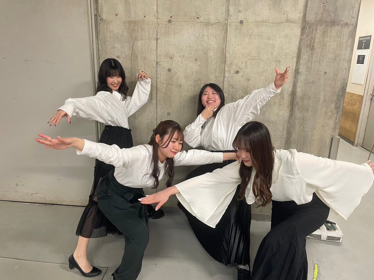 しなもん tweet media