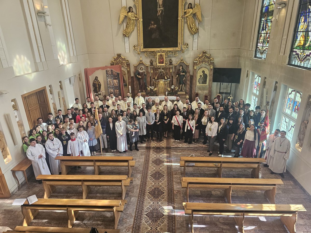 "Wszyscy mamy fundamentalną relacje z innymi ludźmi. A co jeśli tym kimś jest Jezus z Nazaretu, który mówi istotne rzeczy o nas i zaprasza nas abyśmy stali się dziećmi Bożymi?" - mówił podczas kazania do młodych bp. Adam Bab