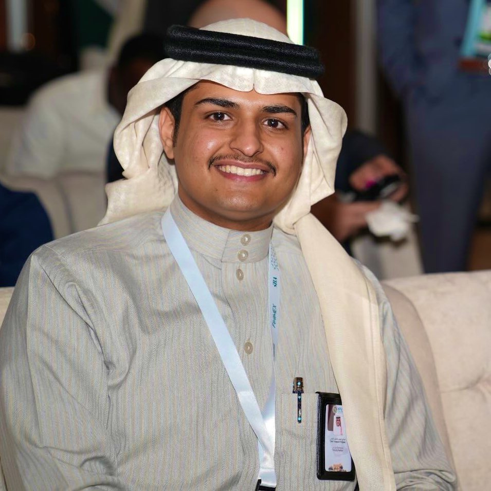 salehsn_sa's tweet photo. تشرفت بتمثيل @KFUniversity من خلال جناحها المشارك في #المنتدى_السعودي_للإعلام ، حيث حرصنا على استعراض برامجنا الأكاديمية في مجال الإعلام وتعزيز سبل التواصل مع شركائنا من مختلف الجهات. كانت نسخة هذا العام استثنائية بطابعها العالمي، فشكرًا لكل من ساهم في نجاح هذا الحدث المميز. https://t.co/UOLesqHIsO