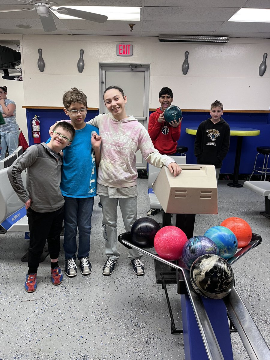 Coaching Unified Bowling with <a href="/CohoesSchools/">Cohoes City Schools</a> students. So much fun for everyone! Thank you <a href="/SpecOlympicsNY/">Special Olympics New York</a> for providing this opportunity for all of our athletes! #Bestsportever I Love my job!
