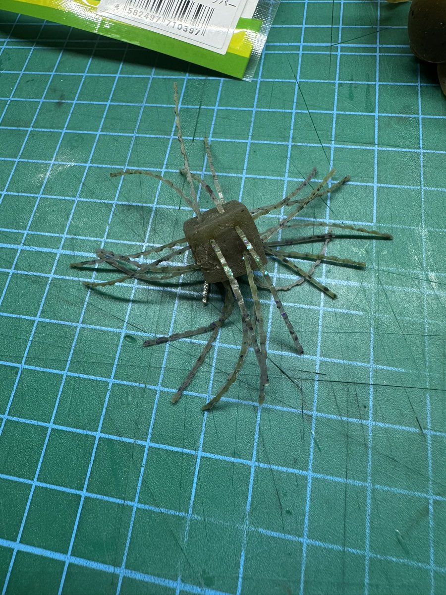 なーーーかなか釣り行けないから気紛らわすため作ってみた(*´ー｀*)
けど余計に行きたくなった😑笑