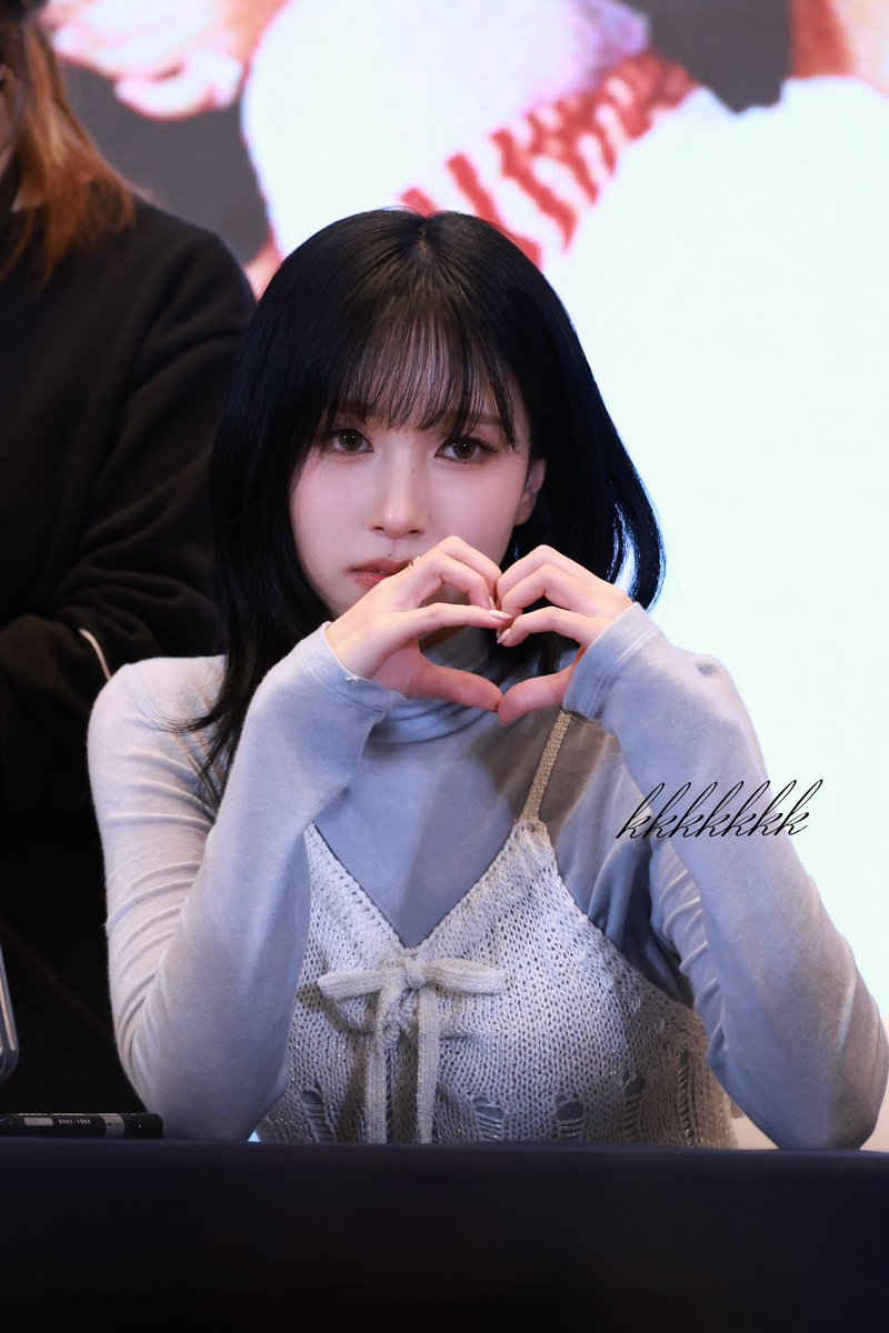 250222 🥺🫶🏻
#TWICE #MINA #미나 #ミナ