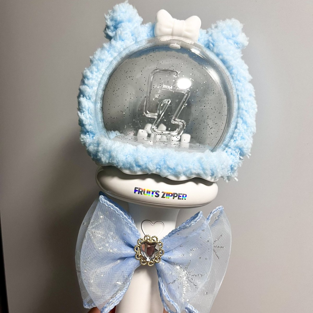 もこもこつけたら可愛くなった🐻‍❄️🩵笑

インスタに自作のまなふぃうちわ載せたらまなふぃ見てくれていいねしてくれた🥹

今日だって忙しいはずなのに､､
ありがとう！！

明日初ふるっぱーたのしみ！
#真中まな 
#FRUITSZIPPER