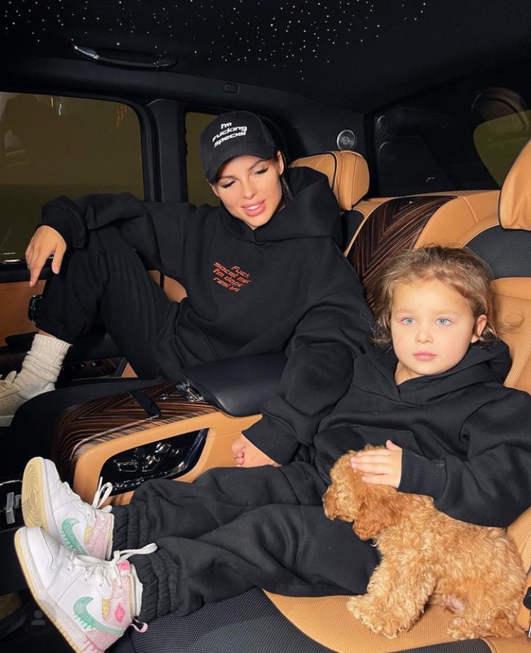 Billion Evan doris Rose (@dorisevan44767) on Twitter photo 