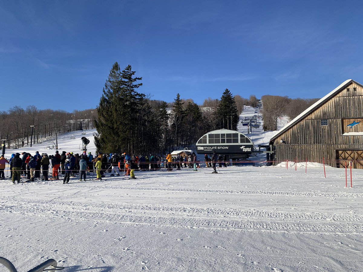 Summit lifts moving <a href="/mountsnow/">Mount Snow</a> Blue sky and sunshine vibes before the madness <a href="/SKITHEEAST/">SKI THE EAST</a> <a href="/ski_vermont/">Ski Vermont</a>