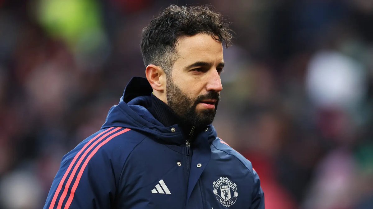 StanUnitedFan's tweet photo. #Amorim definitely has that special something but there are certain decisions that seem immature. Arriving to a team during the season implementing a new system in an already struggling team in a very tough #league seems rash. A new system takes time to comprehend fully. 1/3 https://t.co/V0u4nh04yN