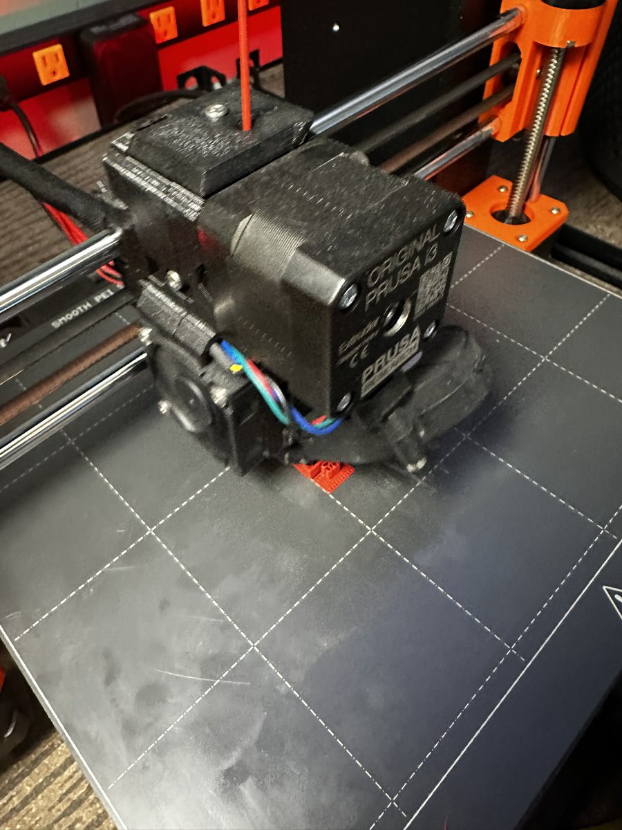 Tanner_3D's tweet photo. Dashboard test prints started @Polymaker_3D PANCHROMA matte Army Red and Army Blue on my @ff3dprinters #ad5m and @Prusa3D MK3.5 https://t.co/P1GXer1bFJ