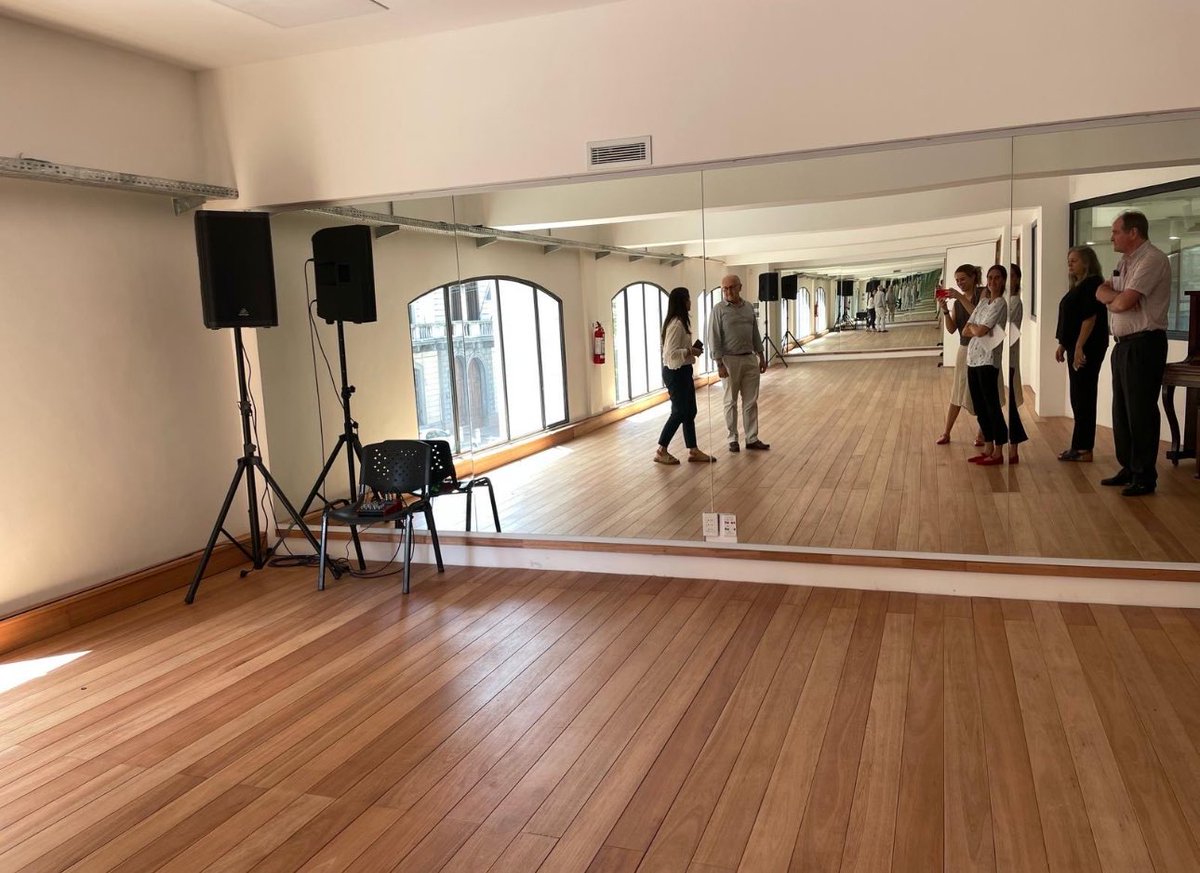 Este lunes inauguramos el edificio propio de las <a href="/ENFA_Sodre/">Escuelas Sodre</a>. Un espacio que estaba abandonado y hoy renace como un pilar fundamental de la cultura en Uruguay.

Las dos primeras fotos muestran lo que era. Las dos siguientes, lo que se logró. ¡Un sueño hecho realidad!