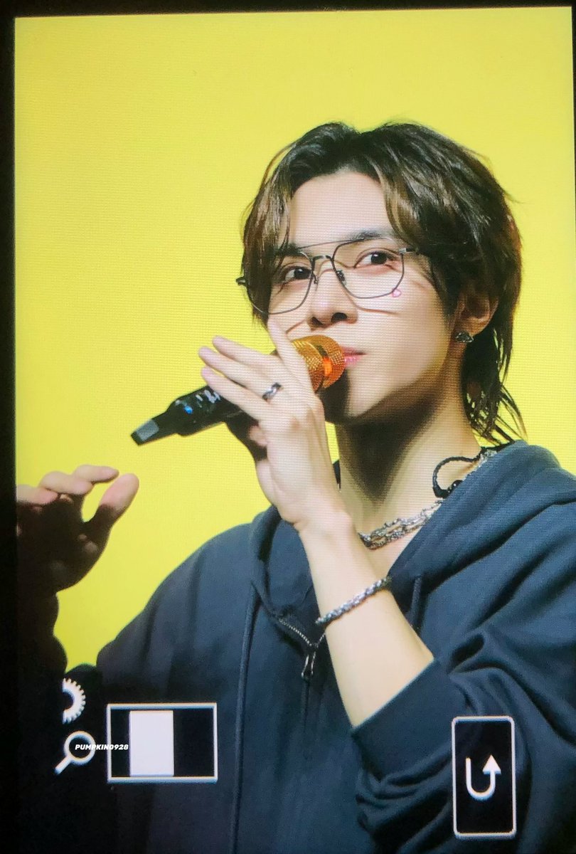 250222
on the way in seoul
오늘도 수고 했어

#WayV  #威神v #WONGKUNHANG #HENDERY #WONGKUNHANG #헨드리 #黄冠亨 #웨이션브이   #NCT #WayV_FREQUENCY