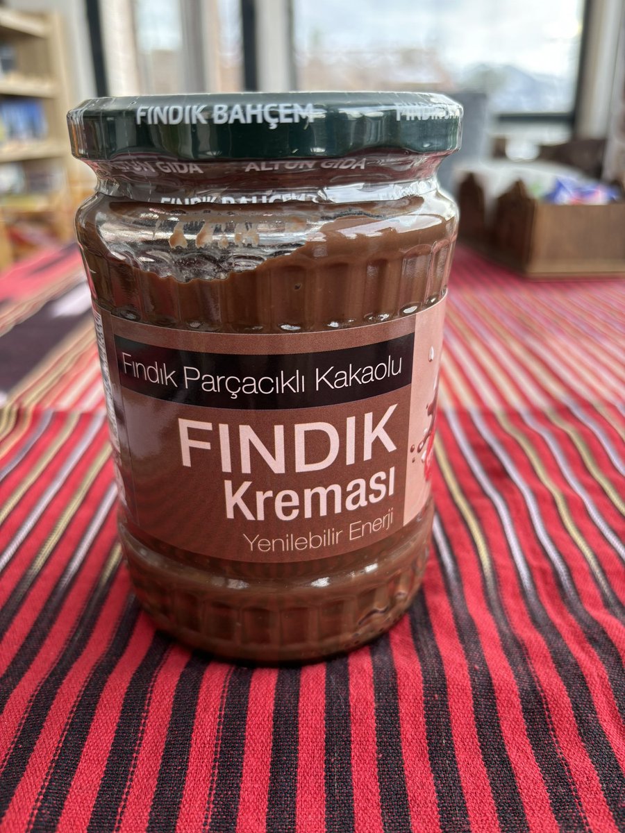 📦 20 takipçimize 1 görseldeki paketi göndereceğiz, şimdiden afiyet olsun.

Sizin oraların neyi meşhur ?