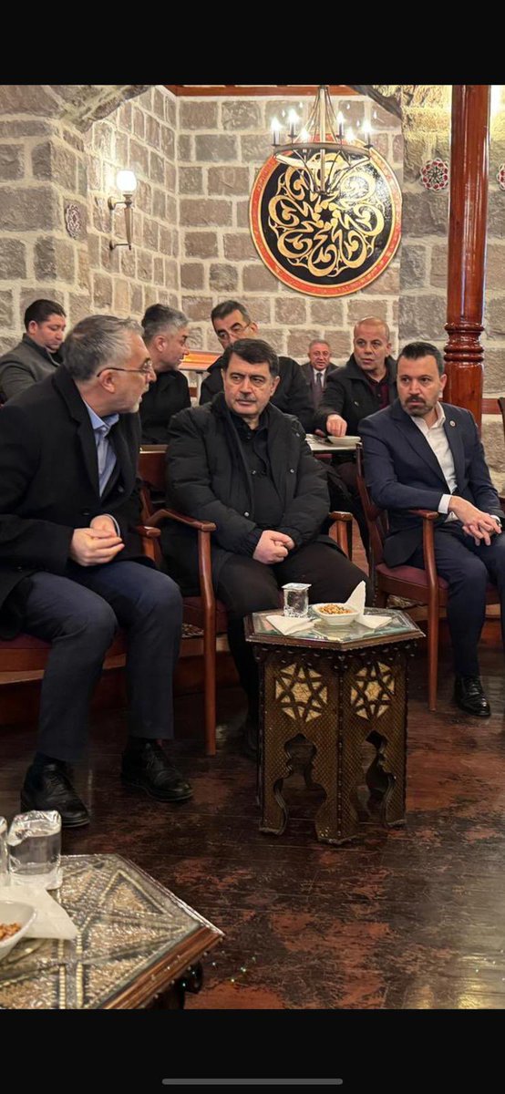 Genel Başkanımız Ömer Yılmaz Çalışma ve Sosyal Güvenlik Bakanımız Sayın Vedat Işıkhan’ın ablasının vefatı nedeniyle taziye ziyaretinde bulundu. 
Merhume’ye Allah’tan rahmet,Bakanımız Sayın Vedat Işıkhan’a,ailesine sabır ve başsağlığı dileriz.
<a href="/isikhanvedat/">Prof. Dr. Vedat Işıkhan</a> 
<a href="/06omeryilmaz/">Ömer YILMAZ</a>