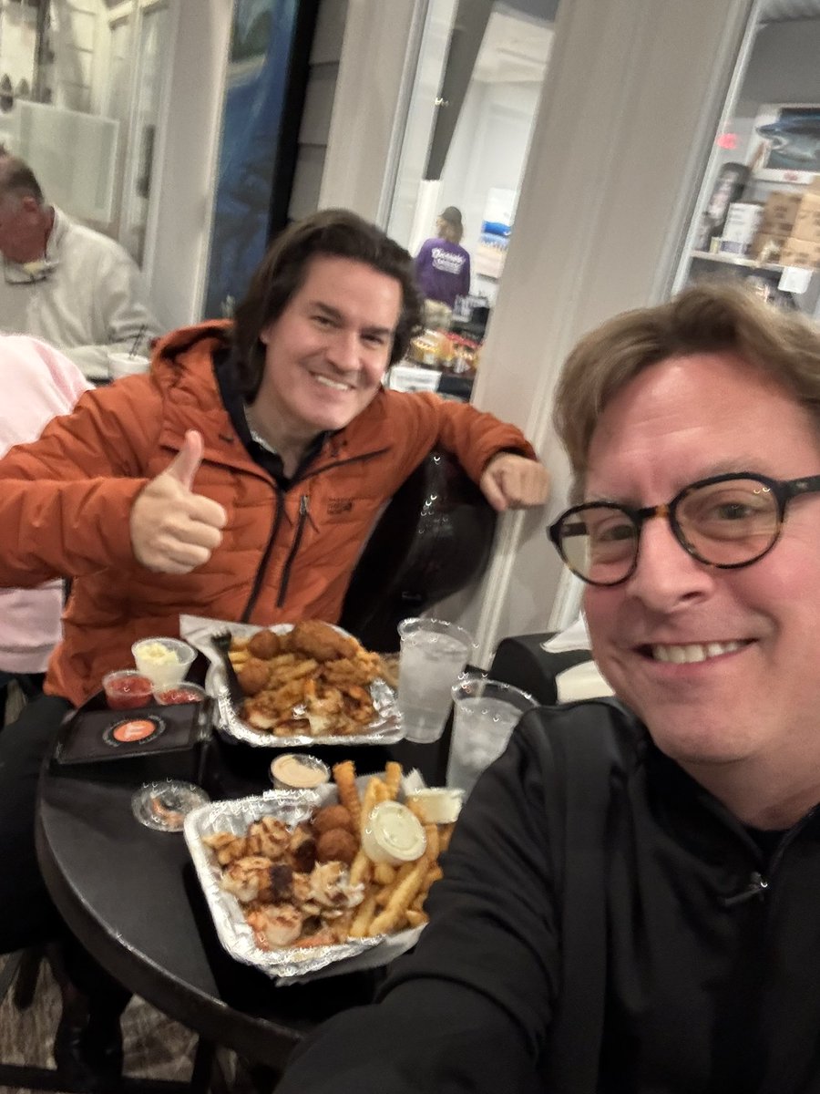 Jason Vieaux (@jasonvieaux) on Twitter photo TY to @beachesfinesrtsseries & to <a href="/zuillbailey/">Zuill Bailey</a> for a wonderful concert & amazing dinner in #JAX#ClassicalGuitar #classicalmusic #guitar
#liveperformance #chambermusic #liveconcerts @artistworksinc @augustinestrings TY to @beachesfinesrtsseries & to <a href="/zuillbailey/">Zuill Bailey</a> for a wonderful concert & amazing dinner in #JAX#ClassicalGuitar #classicalmusic #guitar
#liveperformance #chambermusic #liveconcerts @artistworksinc @augustinestrings