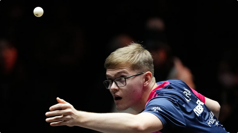MondeDuSport23's tweet image. 📌 TOP 16 EUROPÉEN
◾️ Avec une remontée folle dans la 2ème manche, Alexis Lebrun fait plier Dang Qiu en 3 sets.
Le Français composte son billet pour le dernier carré où il espère retrouver son frère.
#lequipeTTABLE #TOP16