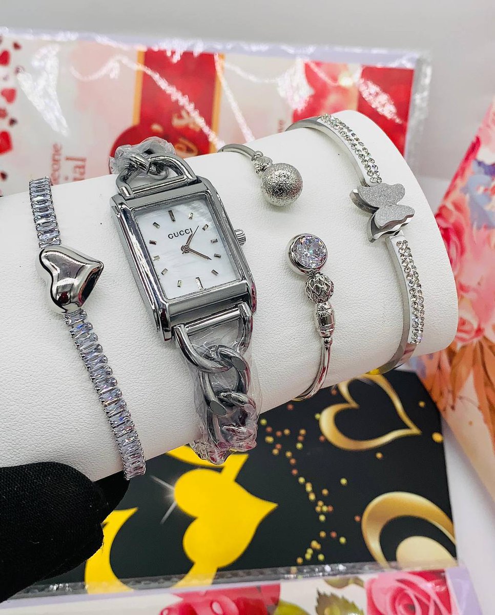 tolexy17's tweet photo. 🌹 Quality Female full complete set now available in Gold and silver - ✅. 

Price - NGN 39,000
Delivery Nationwide 
Dm 0815 320 5086 
Retweet please 🙏 https://t.co/x2LdQNNhza