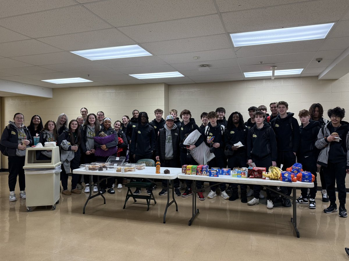 Lady Airedale π (@alma_girlsbball) on Twitter photo Thank you to <a href="/CoachJoeyPotts/">Joey Potts</a> for providing breakfast this morning for our basketball girls & boys! We appreciate you! #Only1Airedale Thank you to <a href="/CoachJoeyPotts/">Joey Potts</a> for providing breakfast this morning for our basketball girls & boys! We appreciate you! #Only1Airedale