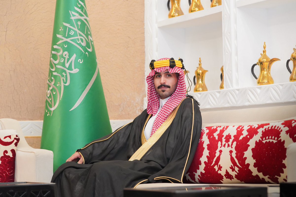 ثلاثة قرون من العز والشموخ والتطور واللحمه والحب والعطاء 
الله يديم  وطننا وحكومتنا وشعبنا  🇸🇦#يوم_التاسيس