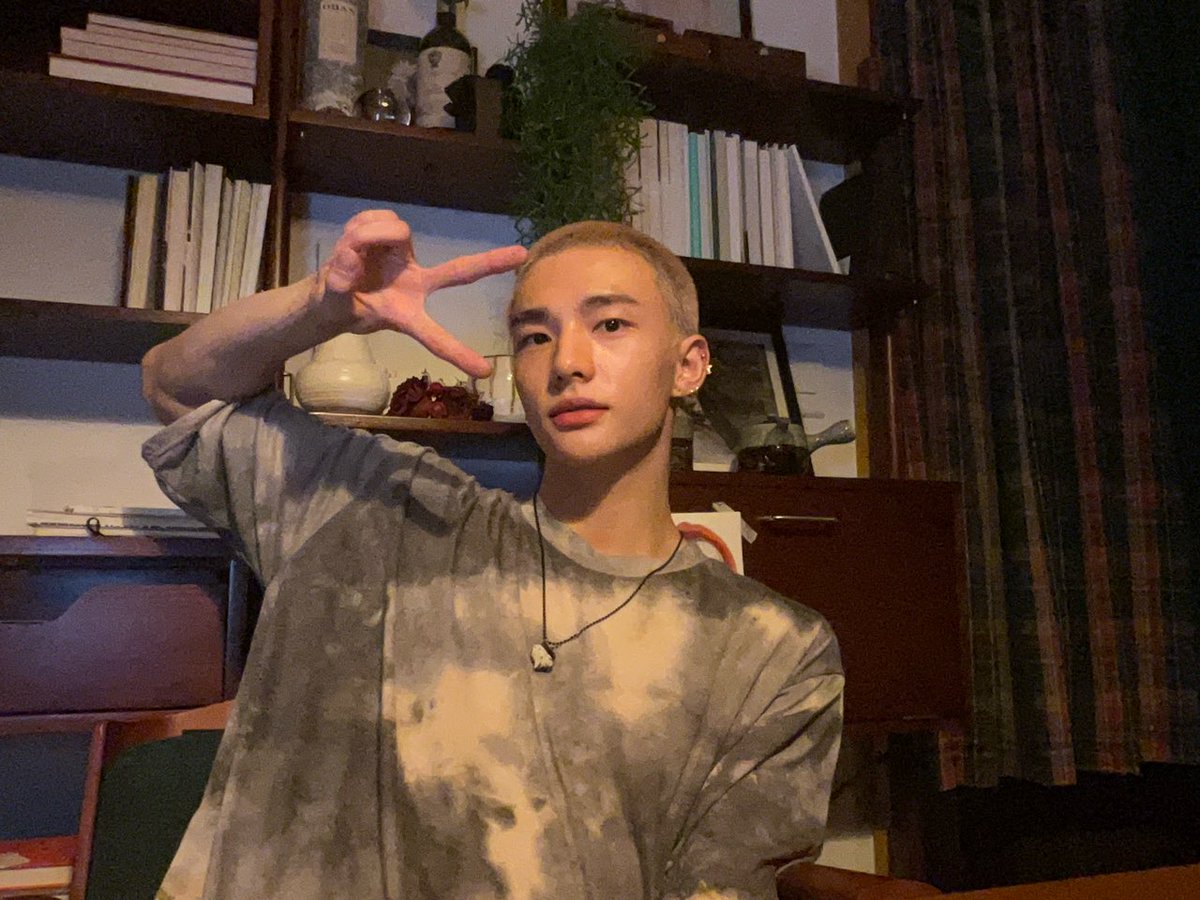 hyunjin pics tweet media