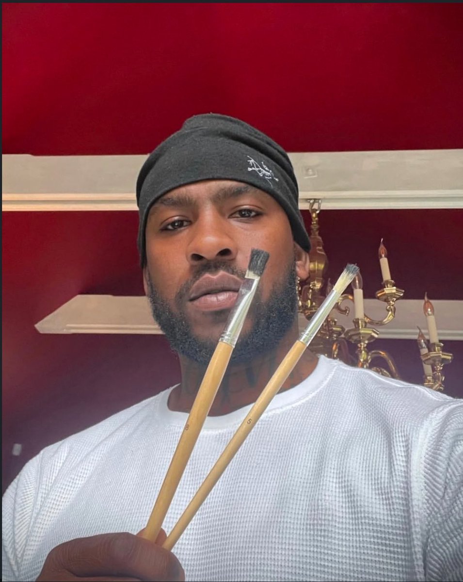 TheUpperEnt's tweet image. Skepta’s new art piece ‘The Window’ 🎨