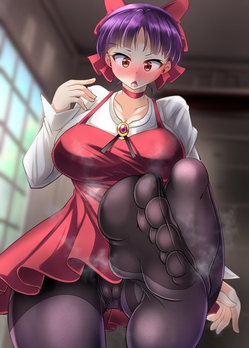 蒸れタイツ足裏を嗅がれてしまうねこ姉さん(ˇωˇ)
#猫の日 