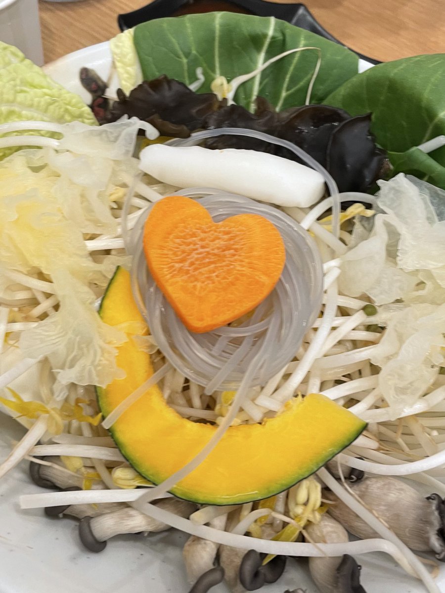 처묵군 tweet media