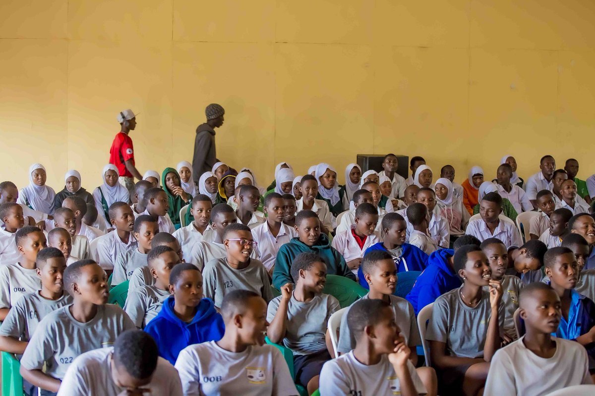Informed Future Generations (@informed_gens) on Twitter photo Proud to collaborate with <a href="/kundwahealth/">Kundwa Health</a> in #IFGClub under #InformedGens at <a href="/GatsiboDistrict/">Gatsibo District</a>. Together, we're tackling youth health challenges, including teenage pregnancies, HIV transmission, substance abuse & mental health issues.
#IFGClub
#InformedGens
#GetTestedStayHealthy Proud to collaborate with <a href="/kundwahealth/">Kundwa Health</a> in #IFGClub under #InformedGens at <a href="/GatsiboDistrict/">Gatsibo District</a>. Together, we're tackling youth health challenges, including teenage pregnancies, HIV transmission, substance abuse & mental health issues.
#IFGClub
#InformedGens
#GetTestedStayHealthy
