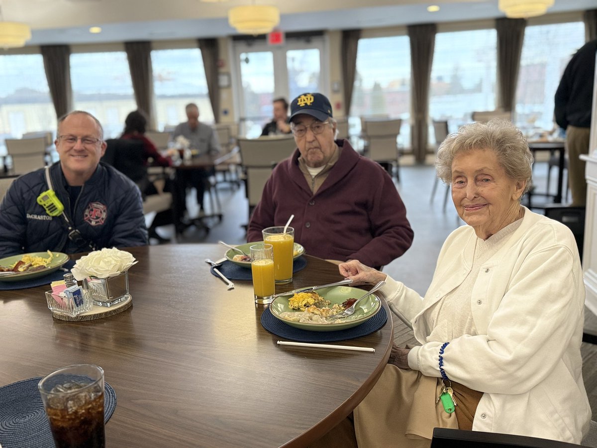 FishersFireDept's tweet image. ☕️ Thank you, Independence Village Fishers East, for hosting a wonderful, first responders breakfast for Fishers Fire and our fellow agencies. We appreciated the great food, conversations, and time spent with the residents! #FishersFire #CommunityFirst #bettertogether