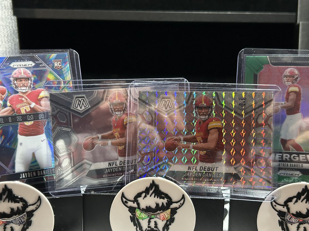 BBuffaloCards's tweet photo. Thanks to all who joined our value break last night on @Whatnot, had a great time and hit some great cards at a great price!
#JaydenDaniels #bonix #jjmccarthy #boxbreak #panini #rookie #quartback https://t.co/dvSyxcVfuV