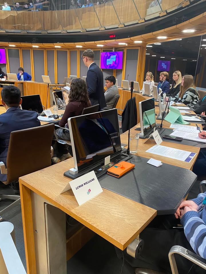 It has been a jam-packed morning full of inspirational speeches! 👏
 
It’s always amazing to see Welsh Youth Parliament Members in action in the Siambr.