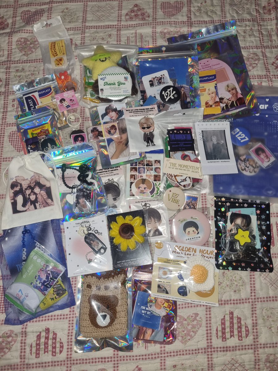 abis unboxing tas yg isinya printilan freebies. makasi semua nya 🫶🏻
<a href="/vanteciaa/">Lᵕ̈೫˚∗</a> @dearmybe4r <a href="/frdliash/">Frid</a> <a href="/lovinglty_/">Taeyong WYLD 18 May🌹♥️</a> <a href="/donghaechxn/">deya🐻🐱 kinda ia</a> @kyungchan9338 <a href="/eggformark99/">Golden Hour | Mark Lee Fan Project</a> <a href="/lattehyuckk/">sasa #TASTE•ˋ _ ˊ•</a> @incridibledyng <a href="/peachyseokiee/">𐙚ishell</a> @_y4nn11 @choconisaaa <a href="/paaries26/">ristaa🐻🐯</a> <a href="/swettyy_mee/">kane</a> @johnjaedoO &amp; yg ga ada sosmednya😔