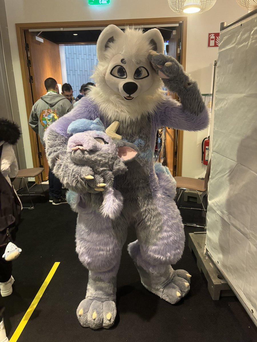 WolframLiu's tweet image. To infinity and beyond!
Husky wolf: @Husky_WRN 
Dragon: @ExtrysGO