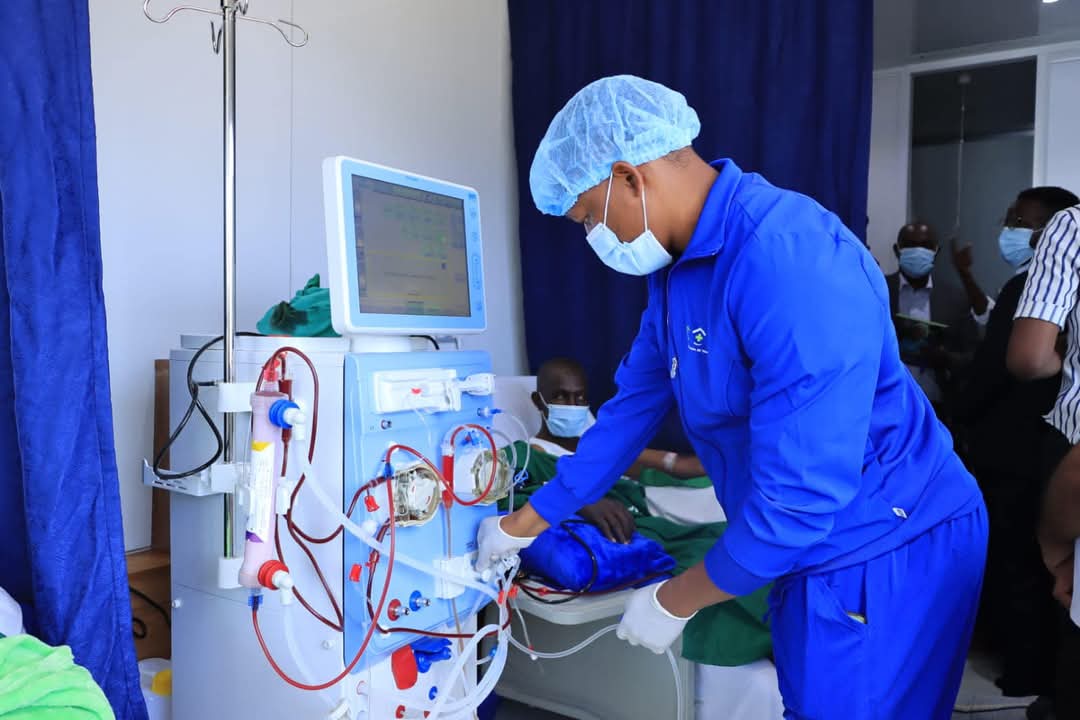 HonKangata's tweet image. Muranga County unveiled Dialysis mounted on a truck at Kirwara Hospital Gatanga. 

To reach rural and remote parts of Muranga .