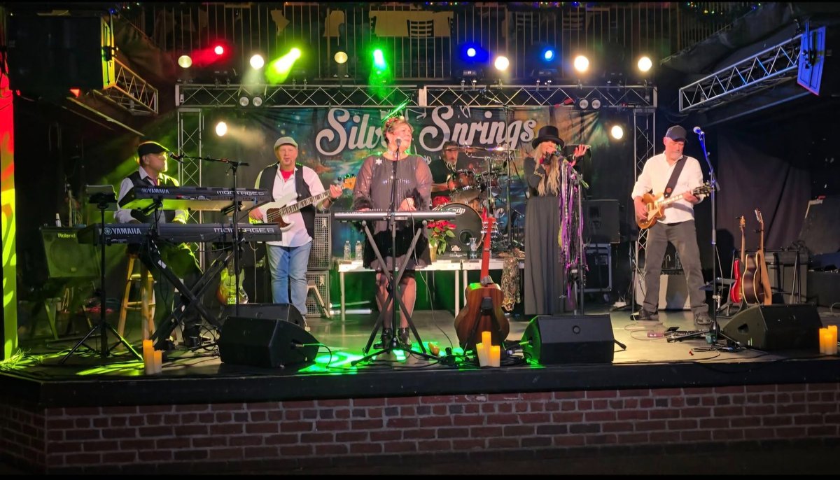 🎶 "Go Your Own Way"… straight to MoonShine tonight for Silver Springs: The ULTIMATE Fleetwood Mac Experience! ✨🎸

Seating is first-come, first-serve, so arrive early, grab your favorite drink, and settle in for an electric performance!

🎤 Silver Springs takes the stage at...