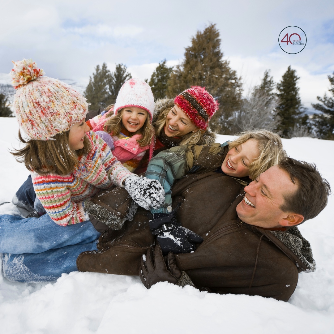 CleanCrispImage's tweet image. Winter fun for the whole family, and your clothes stay clean with Classic Cleaners! ❄️ Whether you’re making snow angels or snowmen, we’ve got your laundry covered. Stay cozy and fresh all season long! #ClassicCleaners #FamilyFun #WinterReady