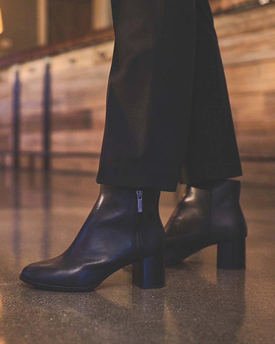 shoesforcrews's tweet image. Our Monica and Rachel dress booties combine the comfort, style and slip-resistant performance you need to tackle your work day. ow.ly/xa0B50V4gLg

#SlipResistant #KeepYourCrewSafe #NonSlipShoes #MonicaBootie #RachelBootie