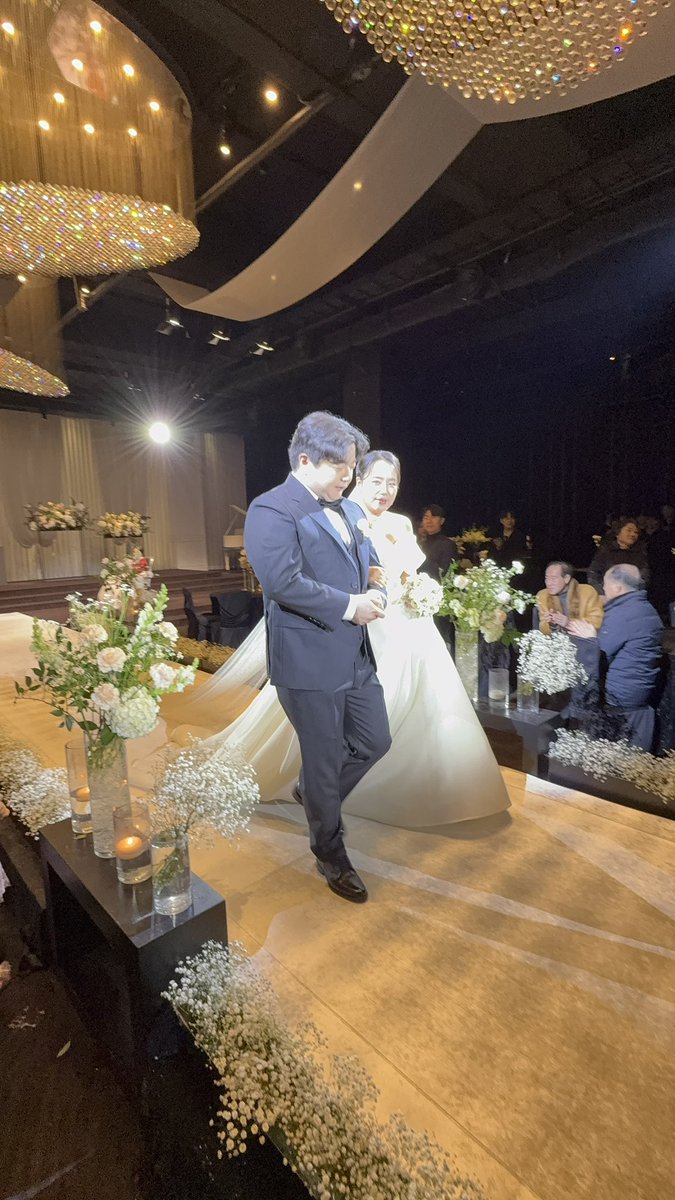 Good bounce back from yesterday, but even bigger news  <a href="/NineK_OW/">NineK</a> got married today. The man was sending notes to the team during his wedding…..