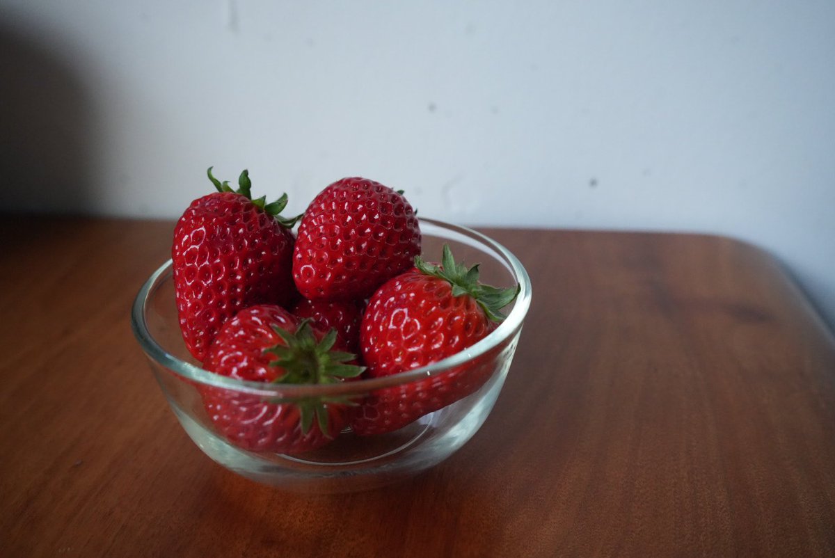 AlsterGarten's tweet photo. ヤクモファームの紅ほっぺを使用した苺のタルティーヌ🍓

期間限定で販売です！！！

無くなる前にぜひお召し上がりください！！ https://t.co/8iX4P1Jmve