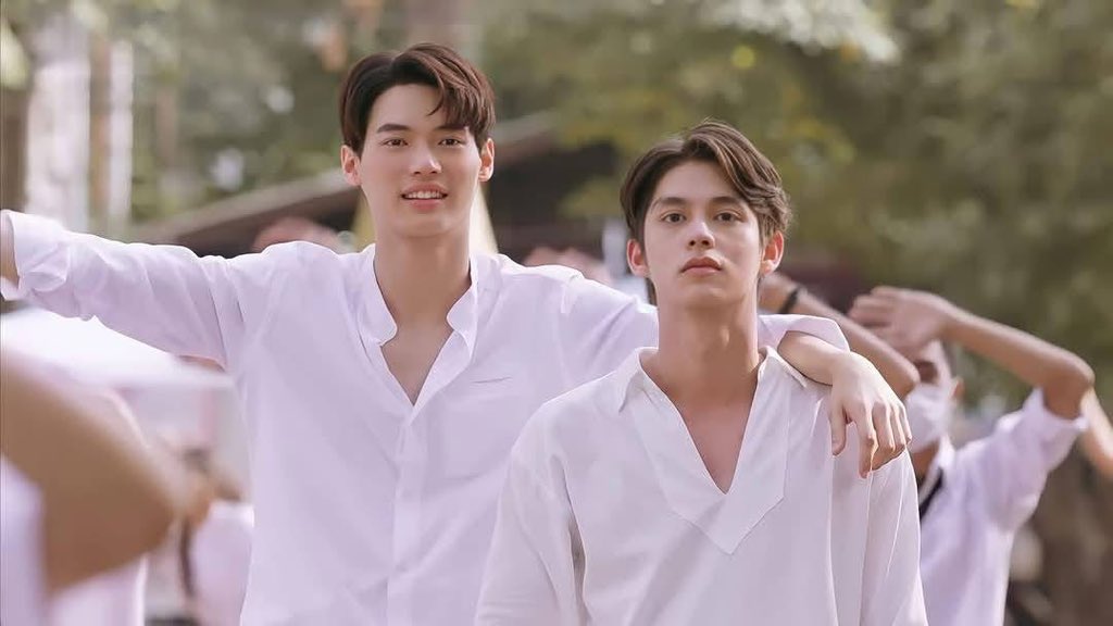 grldstvs's tweet photo. Rewatching #2getherTheSeries to celebrate its 5 years. @bbrightvc @winmetawin https://t.co/Ma2NHY6V3O