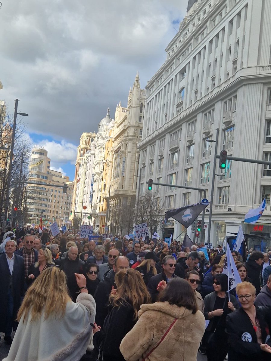 No se puede vencer a quien nunca se rinde ⁦<a href="/SaizElma/">Elma Saiz</a>⁩ ⁦<a href="/gpscongreso/">PSOE Congreso</a>⁩ ⁦<a href="/MayoralAlb47963/">Alberto Mayoral</a>⁩ ⁦<a href="/anacobocar/">Ana Cobo Carmona</a>⁩ ⁦<a href="/MoroMjesus/">mjesus moro almaraz</a>⁩ ⁦<a href="/NunezFeijoo/">Alberto Núñez Feijóo</a>⁩ #Pasarela1x1
