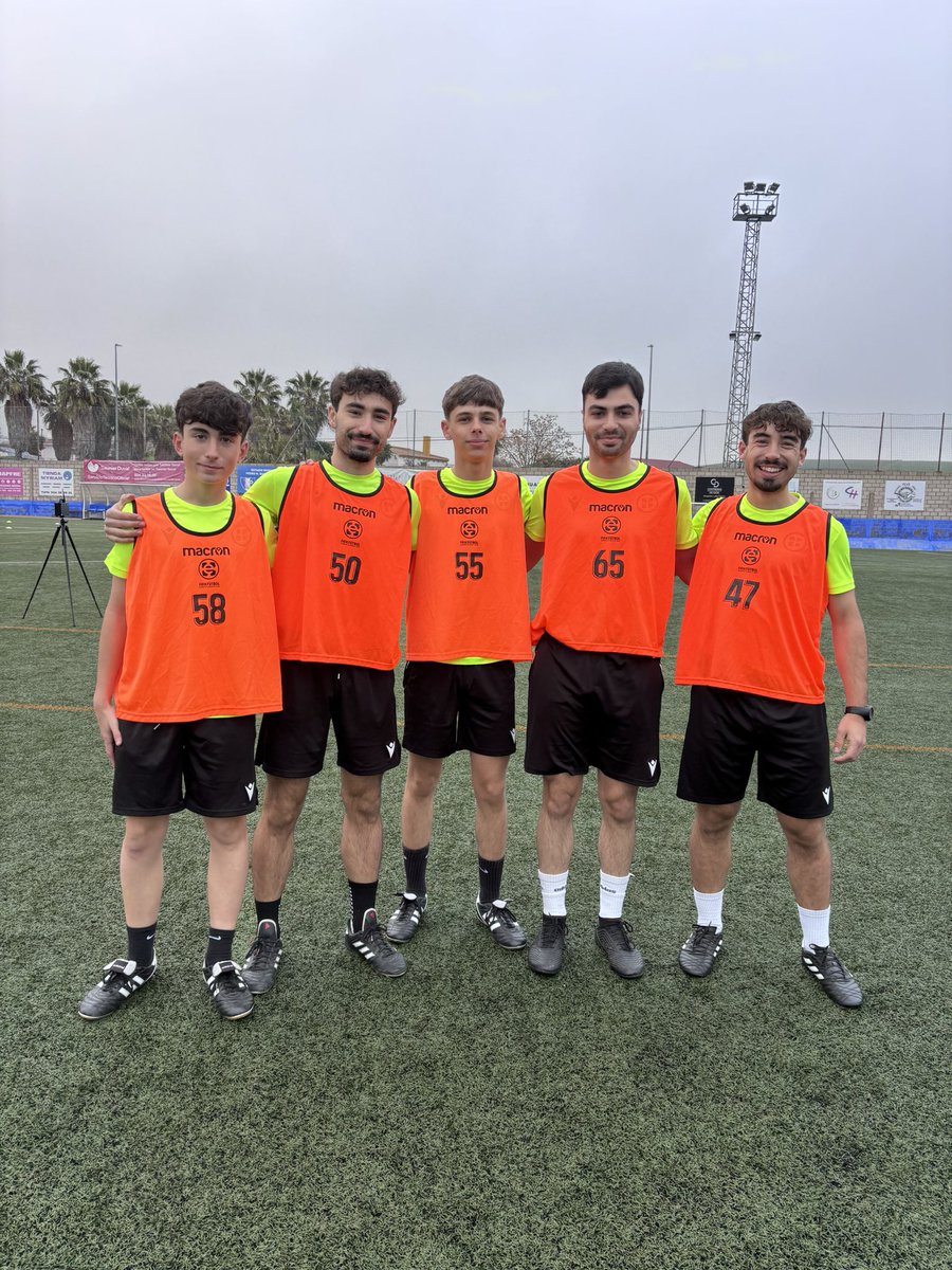 FutbolArbitros's tweet photo. 📸 Foto de nuestros árbitros en sus respectivas pruebas de ascenso 💯 https://t.co/FL29ic2jYv