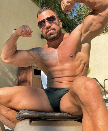 MyTop100Guys's tweet photo. MyTop100Guys - The hottest men:
No: 11 out of 100,000

Follow me, see photos and videos (adult content) and get the guys' contact details.  https://t.co/Y0O3F7d6TS
DM for promo or remove https://t.co/xekV6XHykN