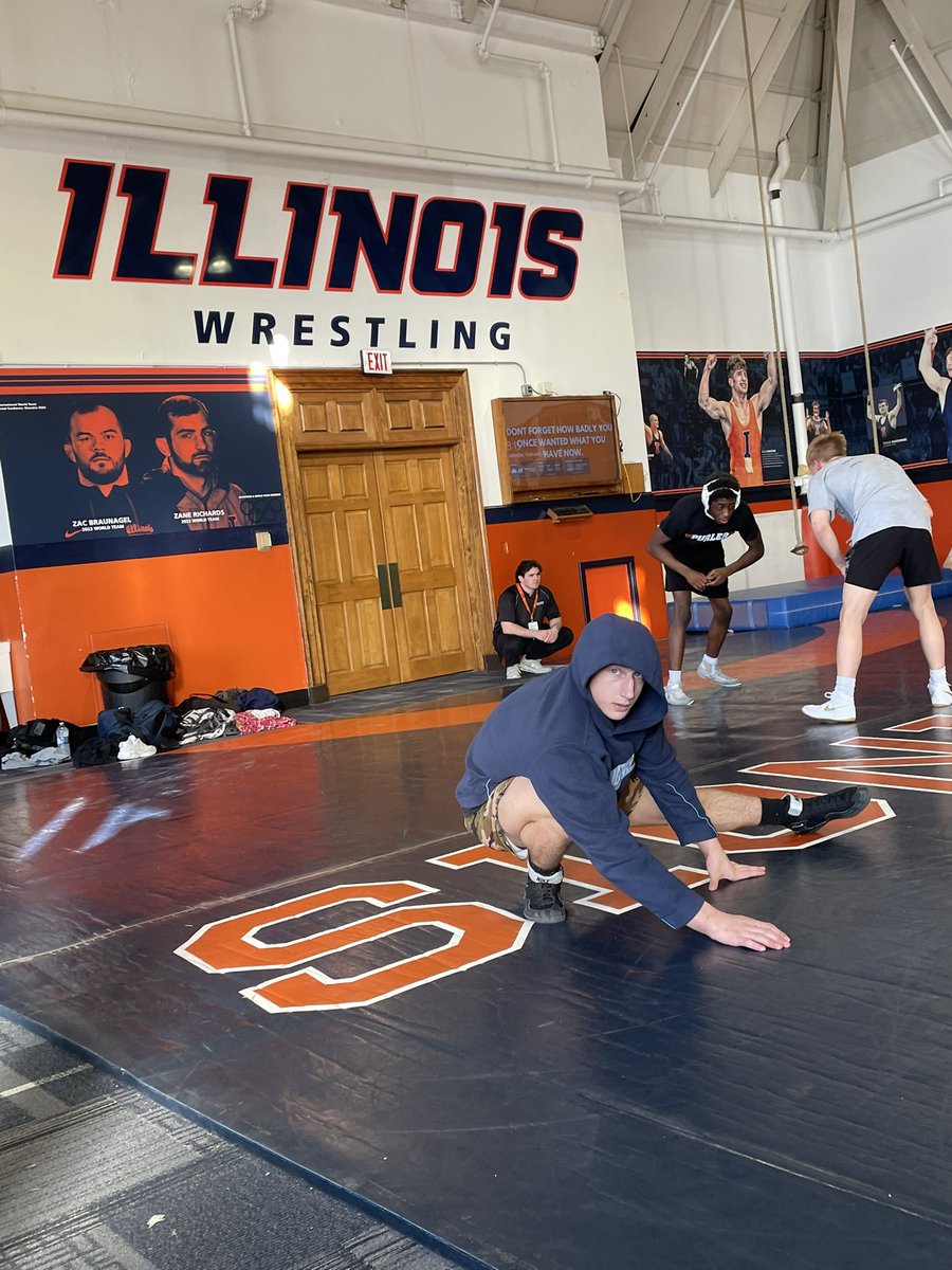 VHWrestling (@wrestlingvh) on Twitter photo IHSA State Day 3 - getting ready to go win a state medal! 💪 <a href="/VHHSAth/">VH Cougars</a> <a href="/CSL_Varsity/">CSL Varsity</a> #CougarPride IHSA State Day 3 - getting ready to go win a state medal! 💪 <a href="/VHHSAth/">VH Cougars</a> <a href="/CSL_Varsity/">CSL Varsity</a> #CougarPride