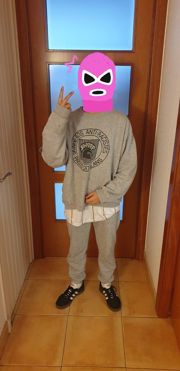 Jo era SHARP als 90 però... Ara ho és el meu fill!
Menjeu-me els ous nazis fills de puta!