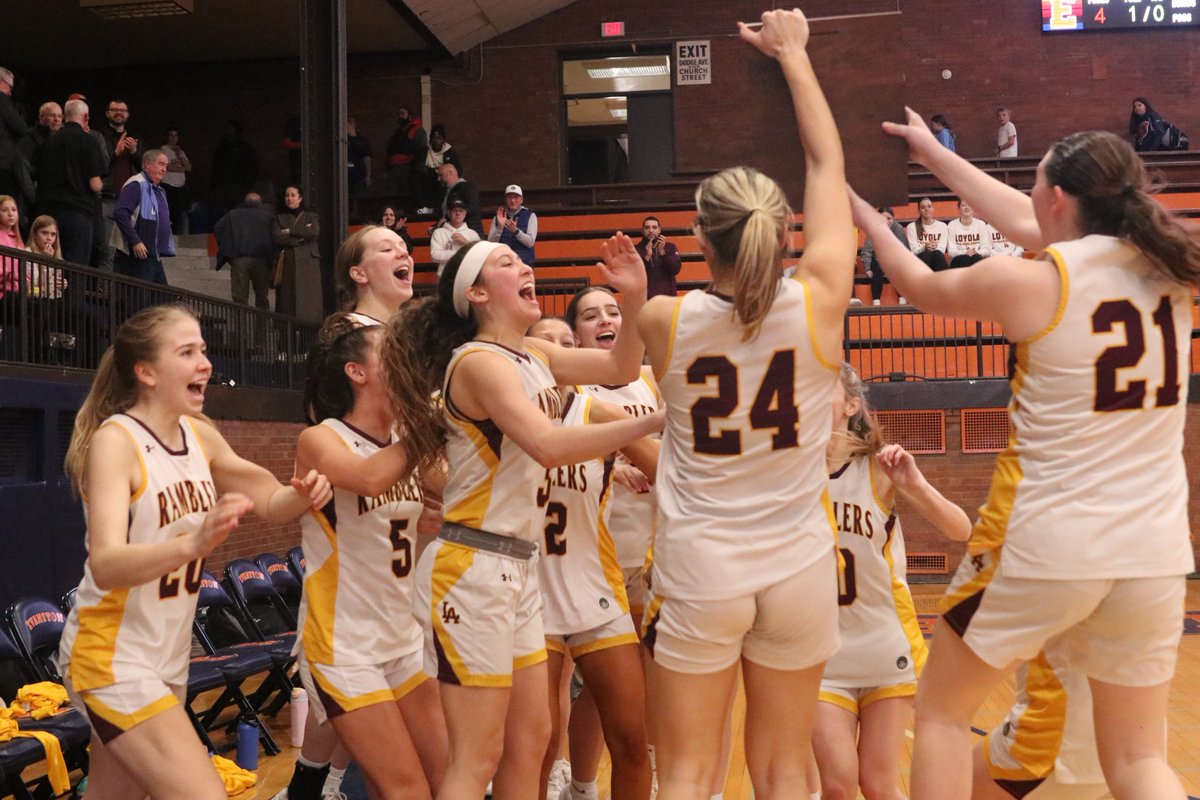 LAGirlsHoops's tweet image. IHSA 4A Regional Champs! #HardWorkPaysOff